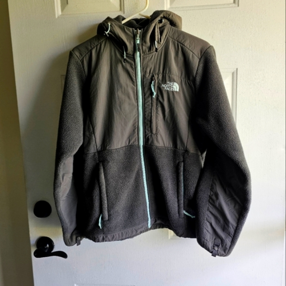 The North Face Womens Dark Gray  Denali Jacket With Hood - Picture 8 of 16